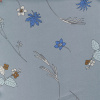 Miniatura de foto de Satén estampado flores fondo azul empolvado