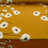 Miniatura de foto de Satén amarillo estampado flores blancas