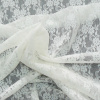 Miniatura de foto de Tela encaje blanco roto estampado flores
