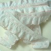 Miniatura de foto de Tira bordada fruncida pasacintas blanco y rosa 70mm