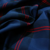Miniatura de foto de Cuadro escocés azul, rojo, negro