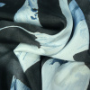 Miniatura de foto de Satén estampado trazos azules, letras enormes negras
