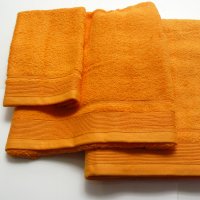 Miniatura de foto de Juego de 3 toallas 450gr naranja