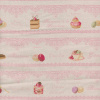 Miniatura de foto de Patchwork fondo crema con greca rosa, pasteles