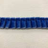 Miniatura de foto de Plisado de terciopelo azul