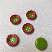 Miniatura de foto de Botón rojoy pistacho 18mm.