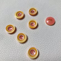 Miniatura de foto de Botón amarillo y rosa 13mm.