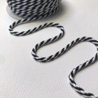 Miniatura de foto de Cordón trenzado bicolor 5mm blanco y negro
