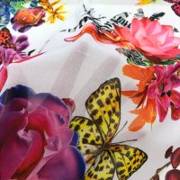 Miniatura de foto de Gasa estampada flores y mariposas