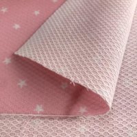 Miniatura de foto de Piqué nerja estrellas blanco fondo rosa pastel
