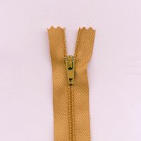 Miniatura de foto de Cremallera de nylon cerrada 18cm cámel