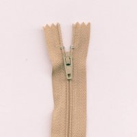 Miniatura de foto de Cremallera de nylon cerrada 22cm beige