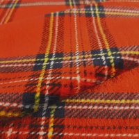 Miniatura de foto de Coralina cuadro escocés rojo
