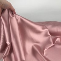 Miniatura de foto de Satén elástico rosa nude
