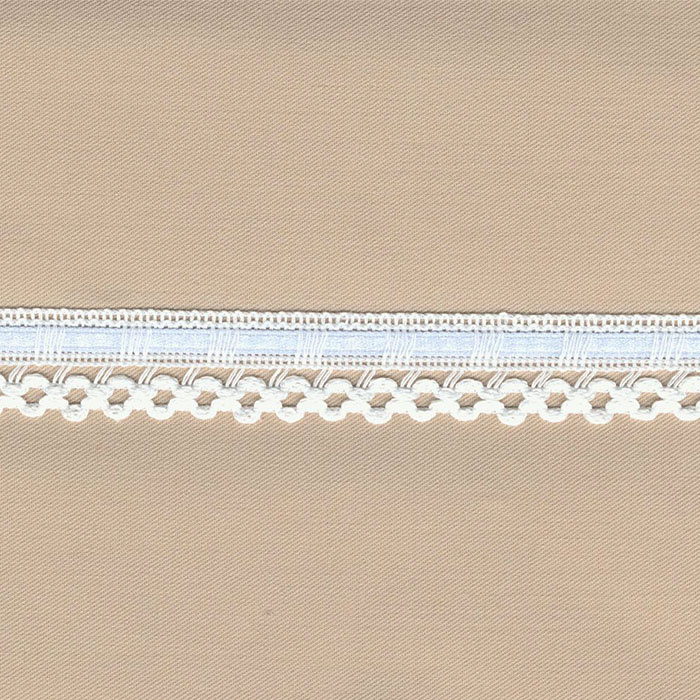 Puntilla pasacintas con cinta blanco y celeste 17mm
