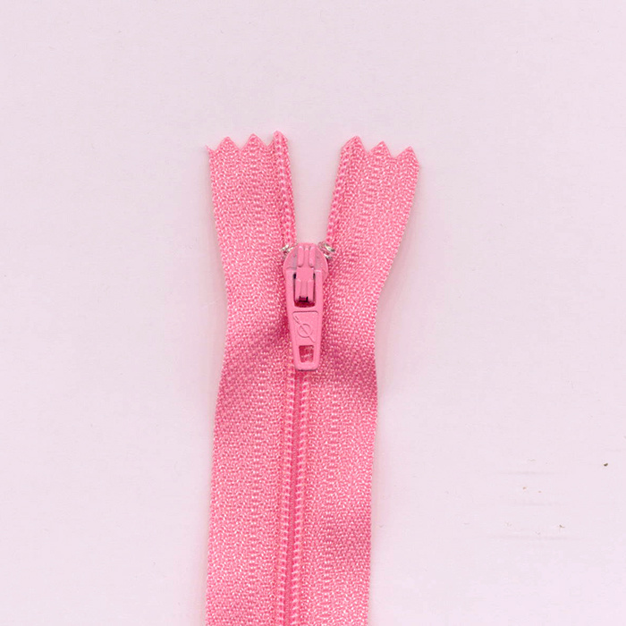 Foto de Cremallera de nylon rosa 60cm