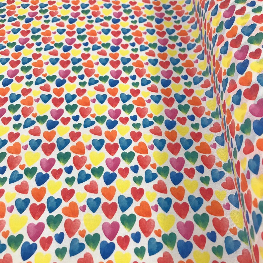 Foto de Popelín estampado corazones de colores